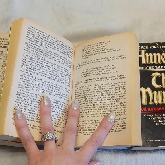 Anne Rice Book Collection - Picture 12 of 14